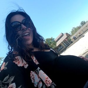 Meet your Posher, Cristina