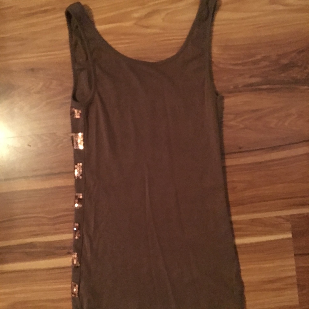 Top - Picture 2 of 2