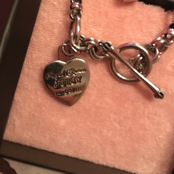 Juicy couture charm bracelet - Picture 2 of 2