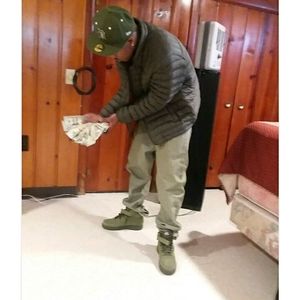 Meet your Posher, Darius