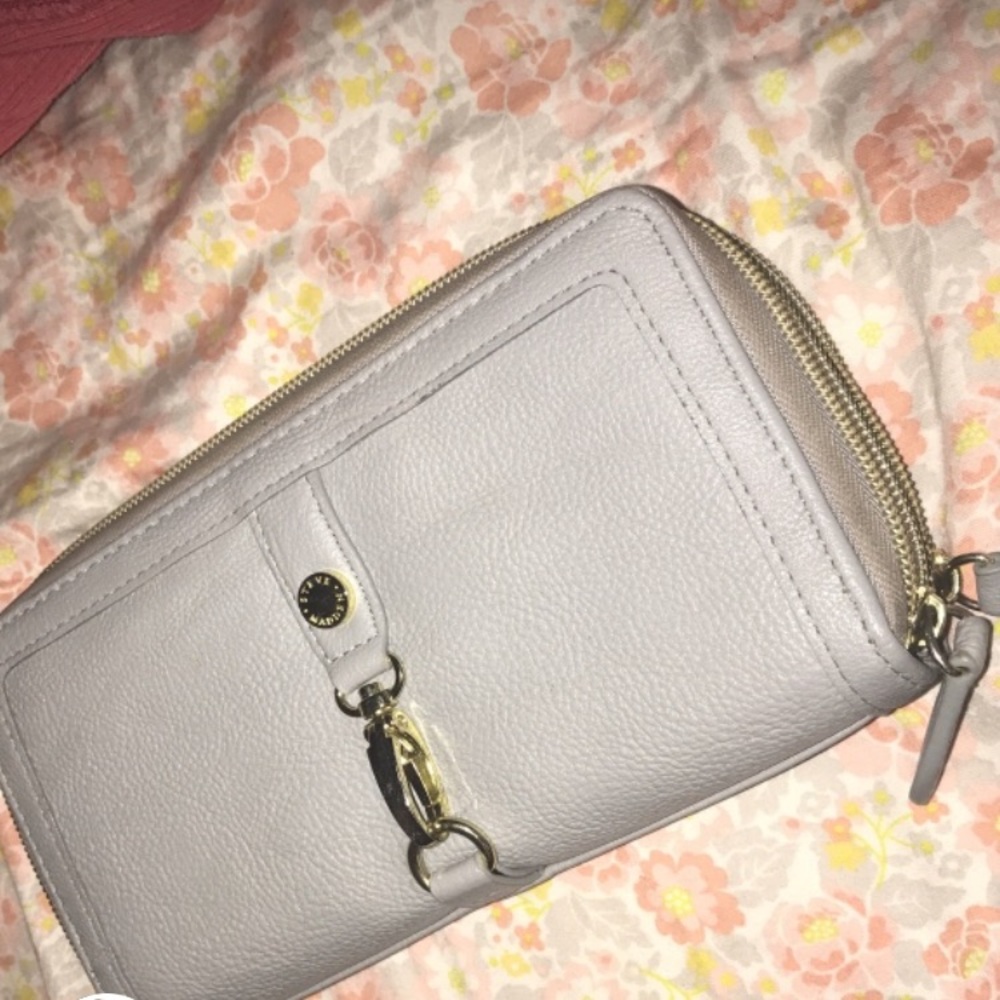 Double zipper wallet *only been used twice*