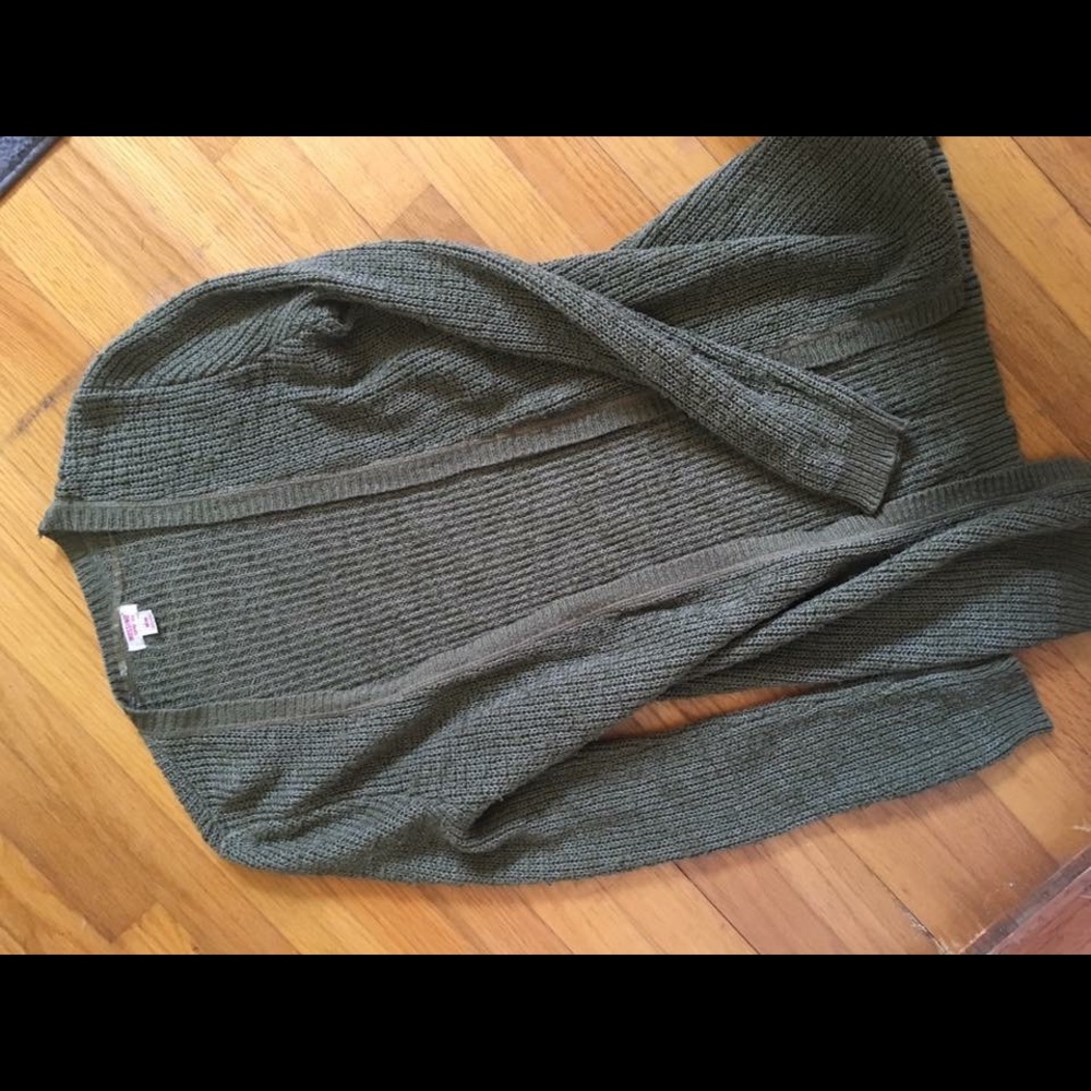 🎈 ONE DAY SALE 🎈Olive green cardigan