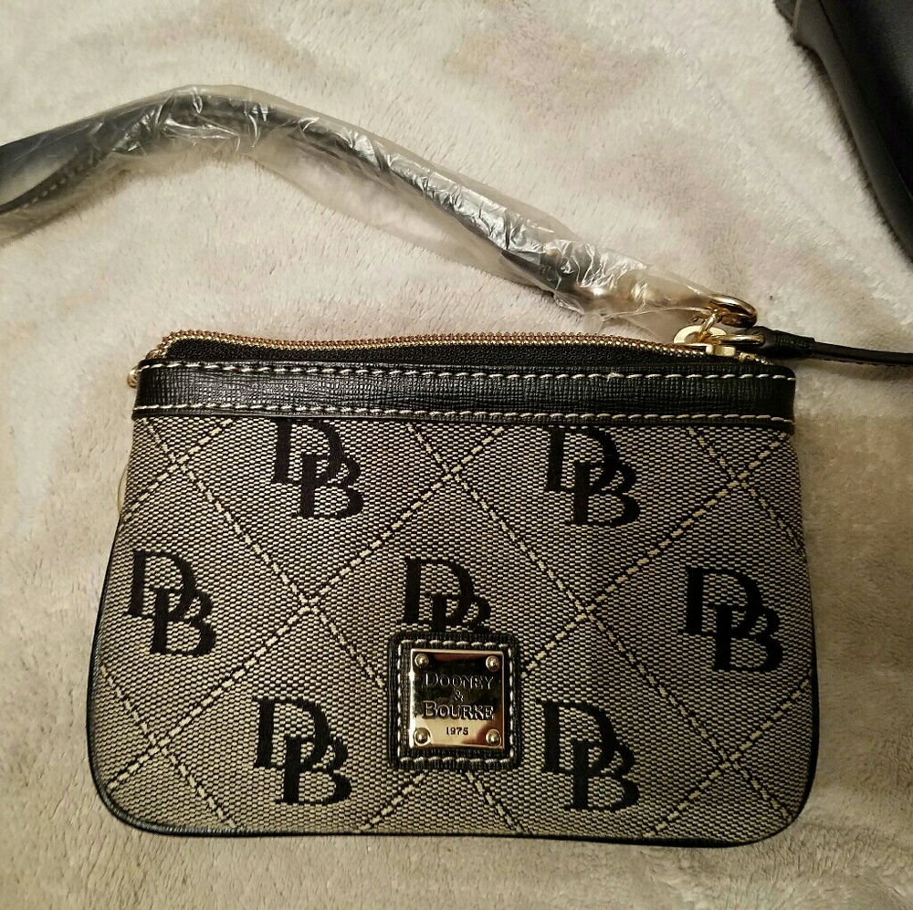Dooney&Bourke brand new wristlet