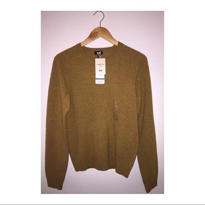 BRAND NEW Uniqlo Lamb Wool Sweater- SMALL
