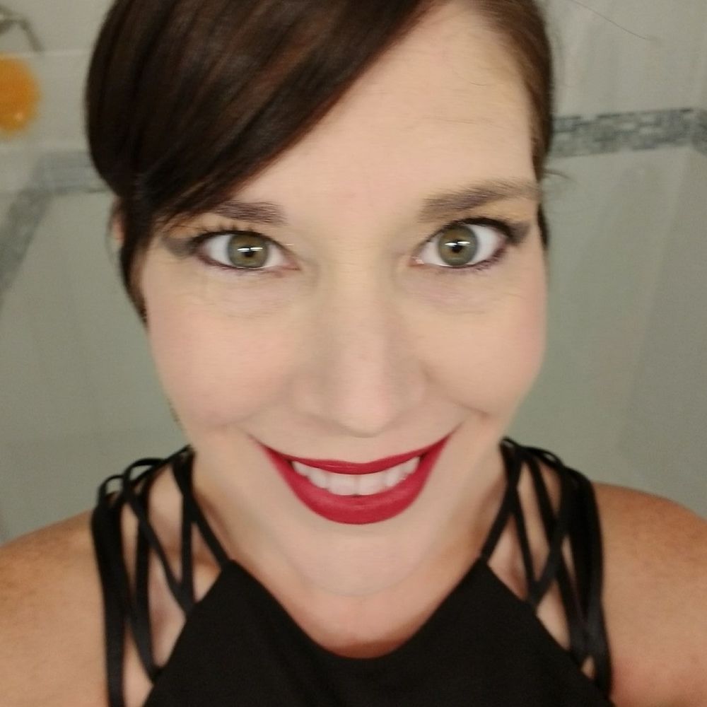 Meet your Posher, Angela