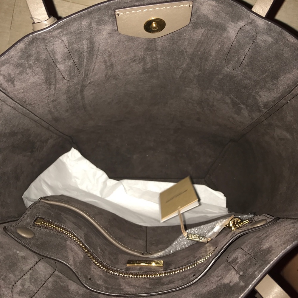 Michael Kors Collection Large Elenor Tote - Picture 6 of 6