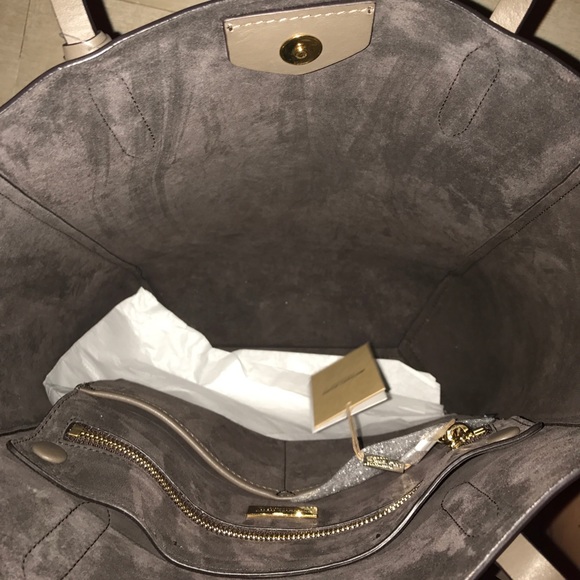 Michael Kors Collection Large Elenor Tote - Picture 6 of 6