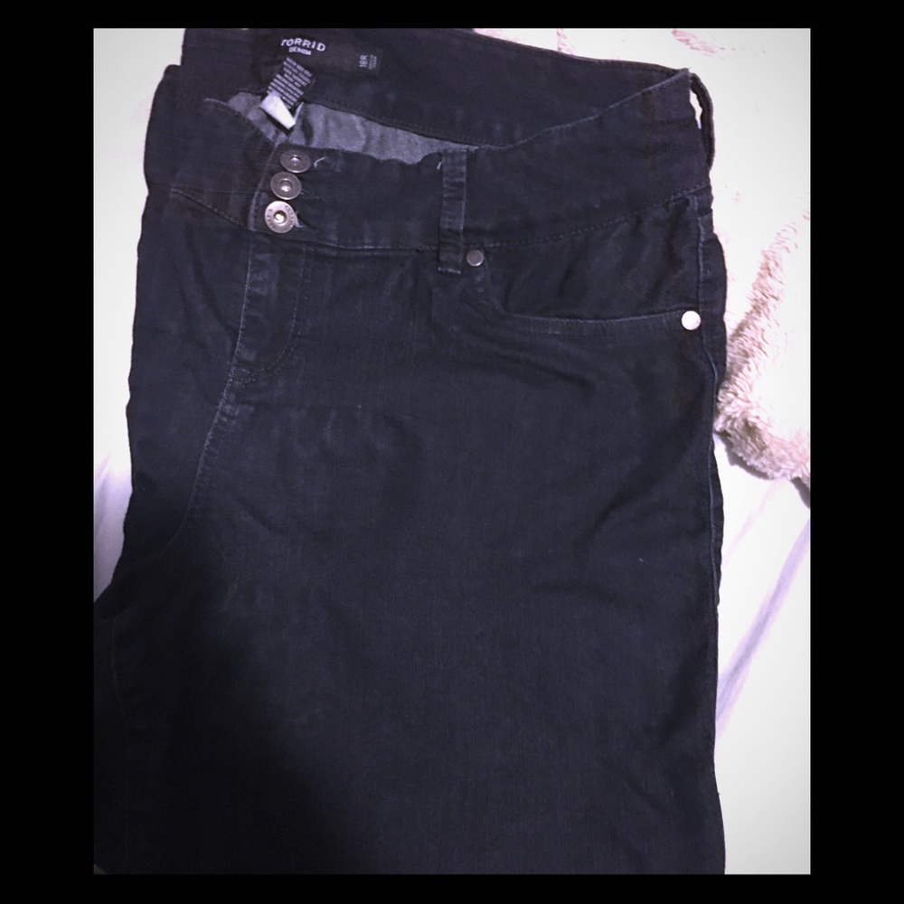 Dark wash Torrid Stretch Jegging