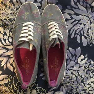 American eagle floral pattern shoes