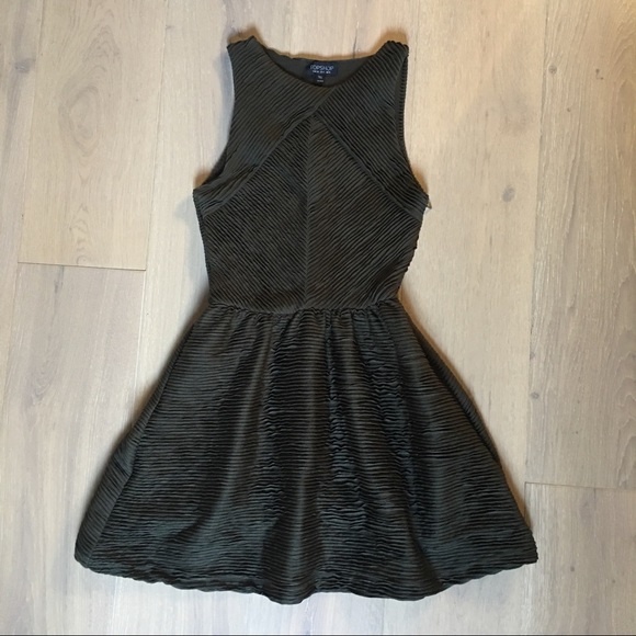 TOPSHOP Textures pleat tunic textured DRESS - Picture 2 of 8