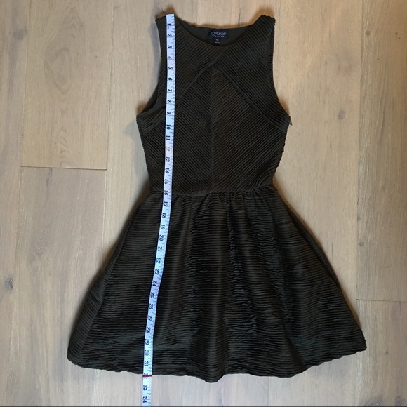 TOPSHOP Textures pleat tunic textured DRESS - Picture 4 of 8