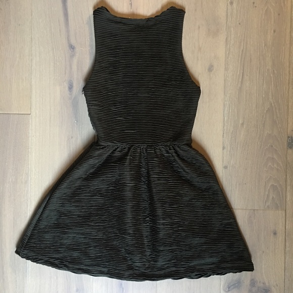 TOPSHOP Textures pleat tunic textured DRESS - Picture 3 of 8