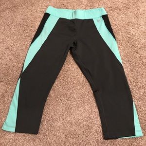 Active crop! Mint green and charcoal gray!