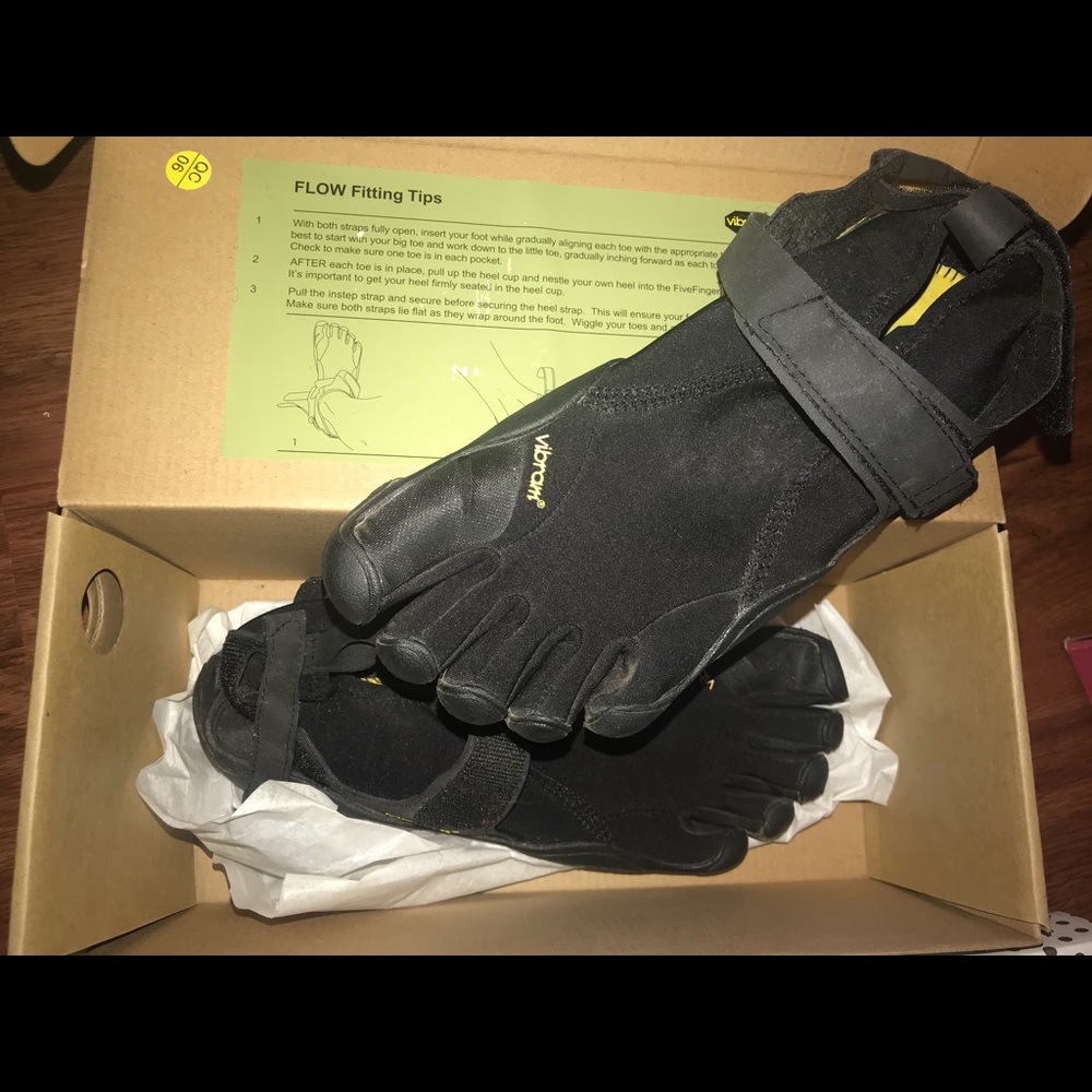 Vibrant Flow Five Finger Shoes