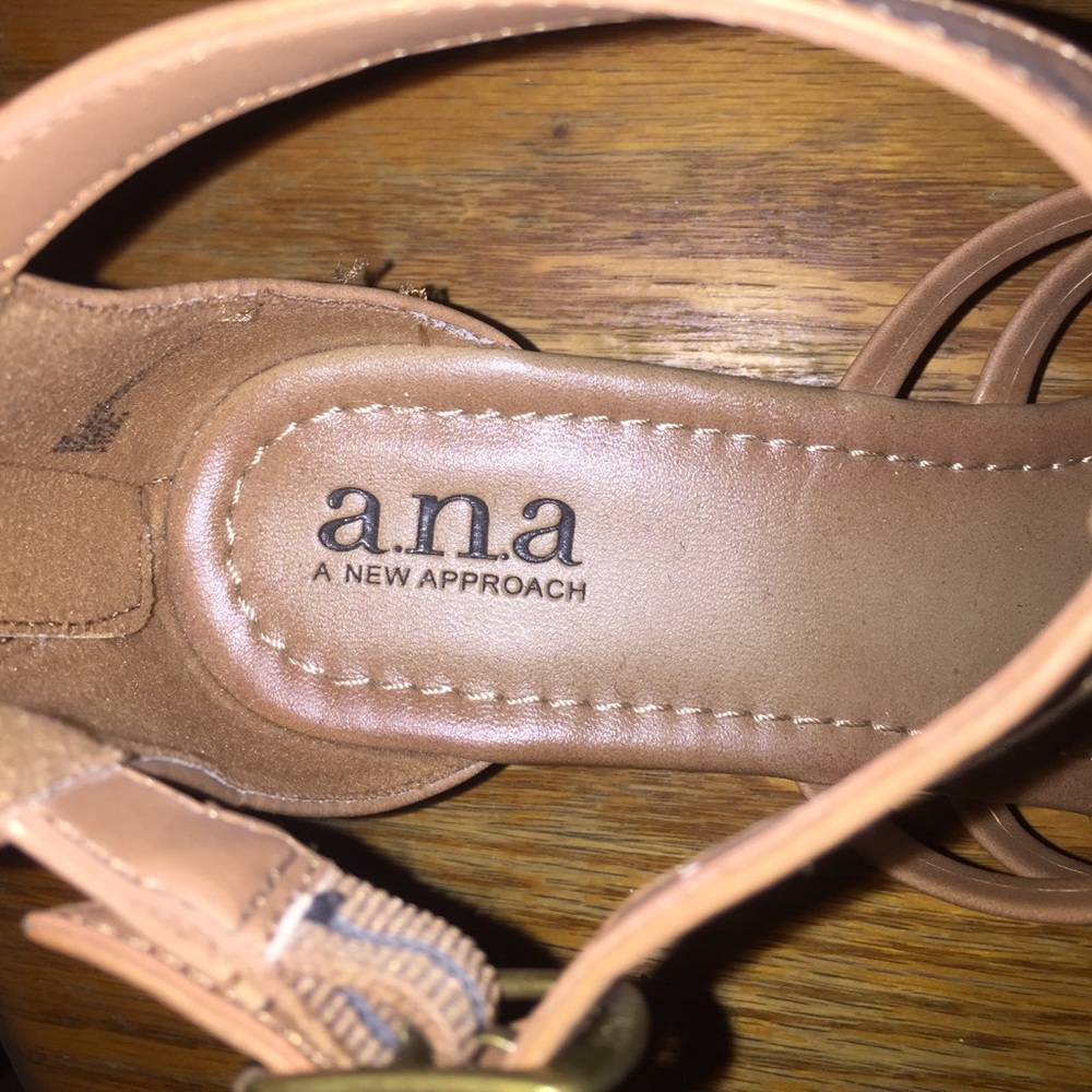 Wedges - Picture 2 of 4