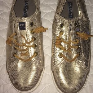 Sperry gold  topsider slip on!