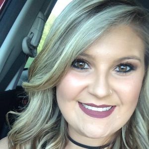 Meet your Posher, Kelsey