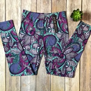 PURPLE PAISLEY LEGGINGS