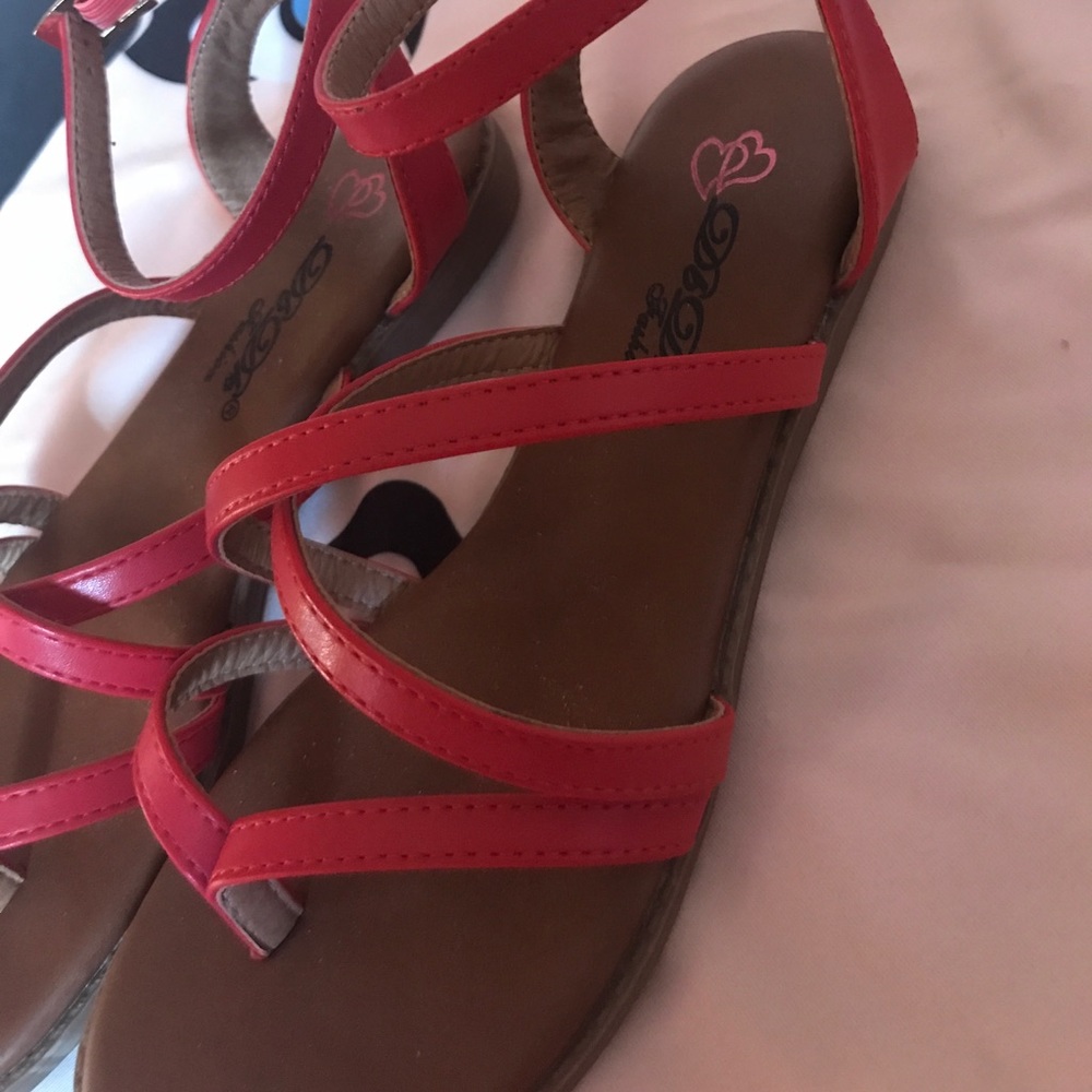 Strapped Sandals - Picture 2 of 4