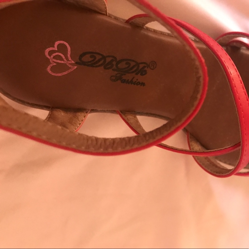 Strapped Sandals - Picture 3 of 4