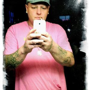 Meet your Posher, Theo