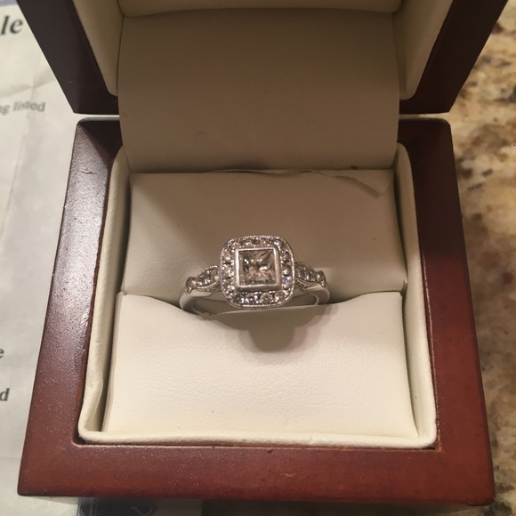 Platinum ring1 Ct total