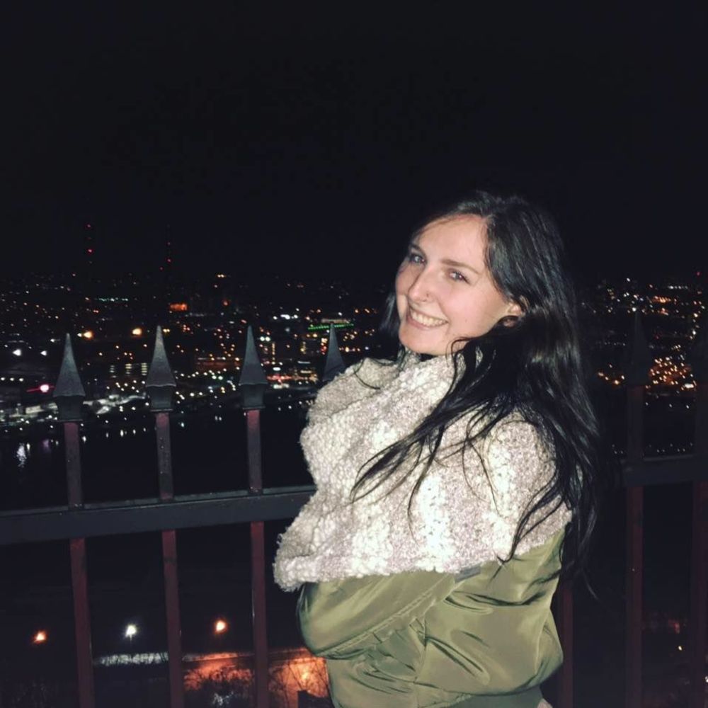 Meet your Posher, Deej