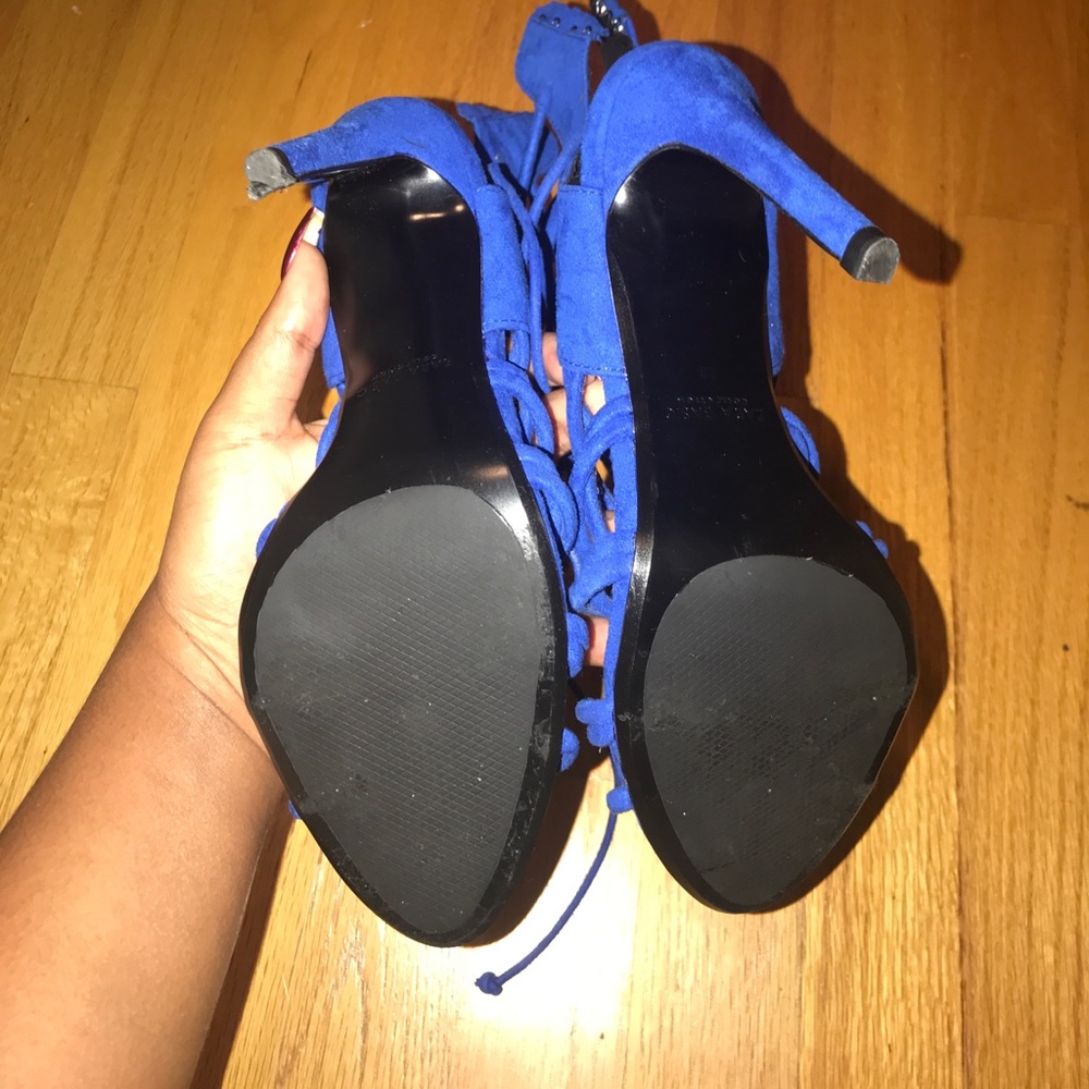 Women’s Heels - Picture 8 of 8