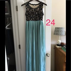 EUC Pink Blush Maternity Chiffon and Lace Dress