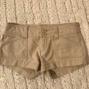 Abercrombie & Fitch low rise Beige shorts