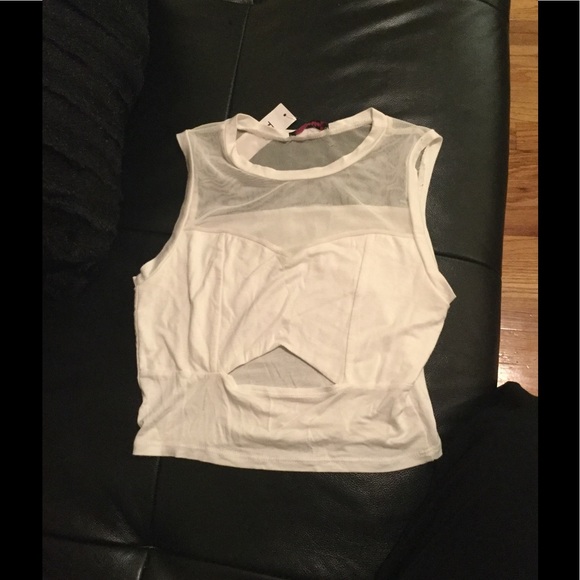 Crop top - Picture 2 of 3