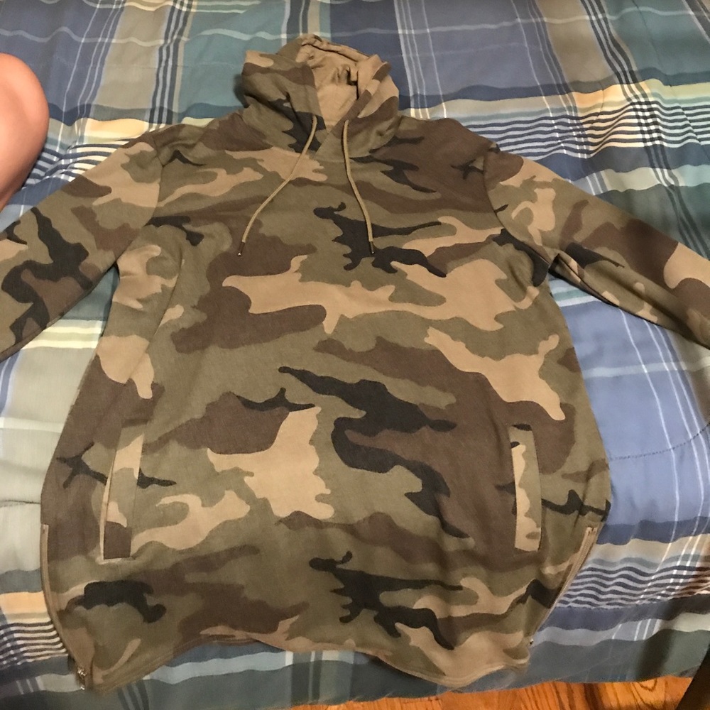 New long camo hoodie