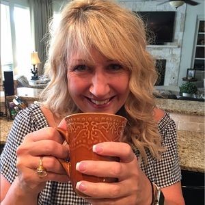 Meet your Posher, Julie