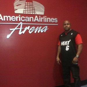 Meet your Posher, Efrain