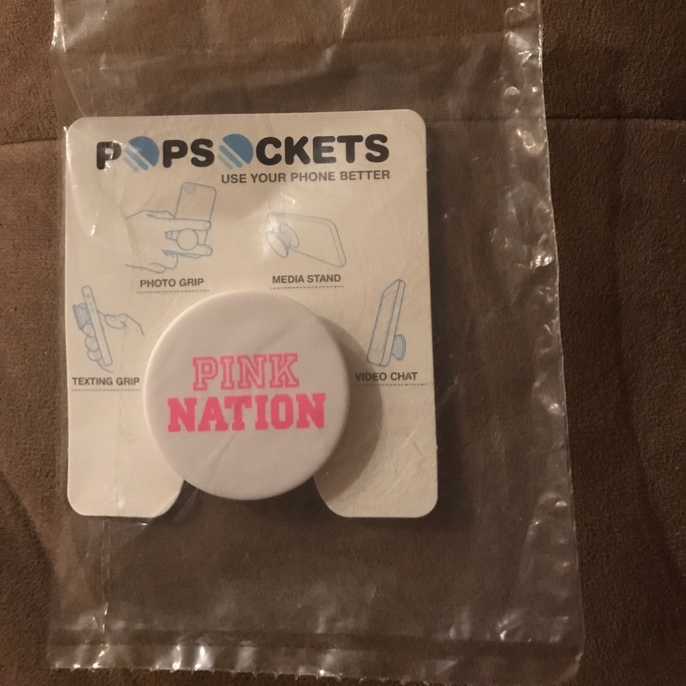 Pink pop sockets