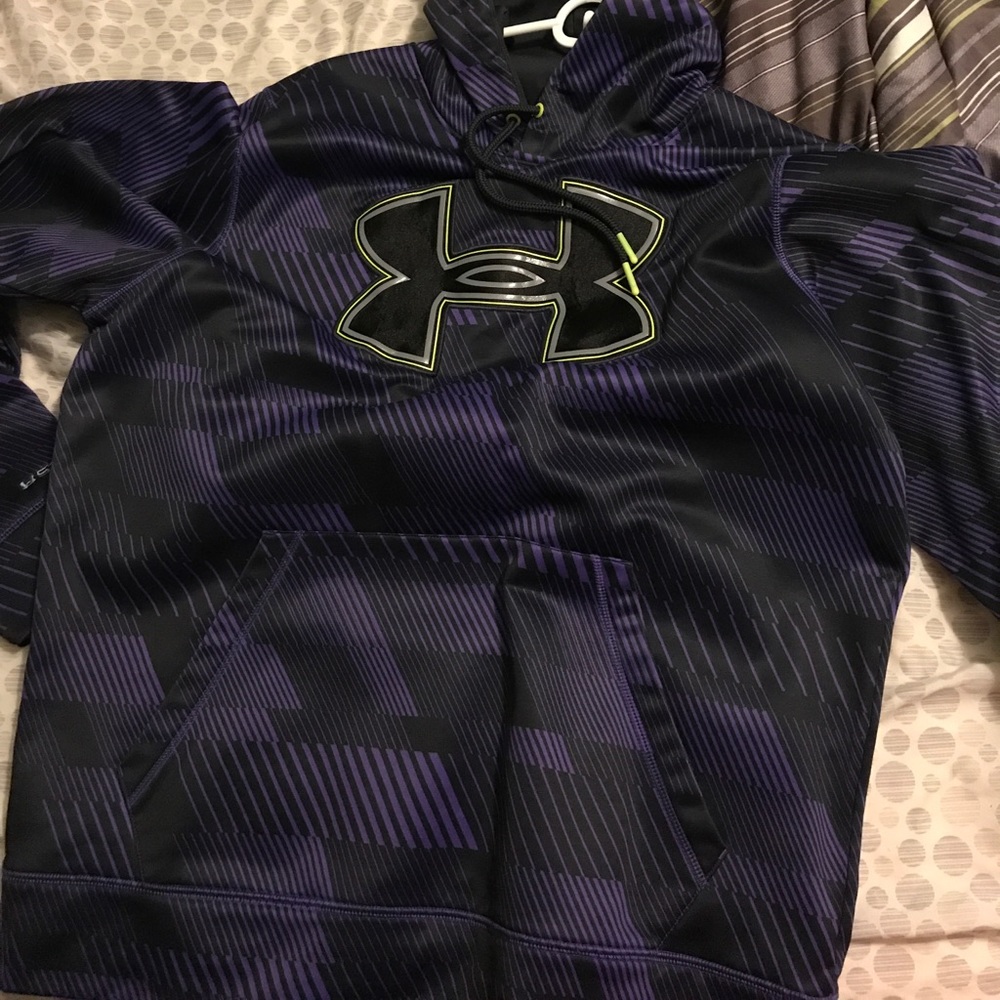 Under Armour Sweatshirt