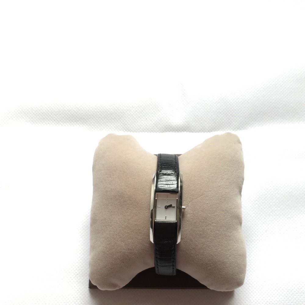 DKNY WOMEN’S BLACK LEATHER WATCH