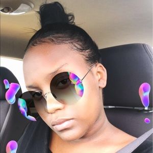 Meet your Posher, Essence