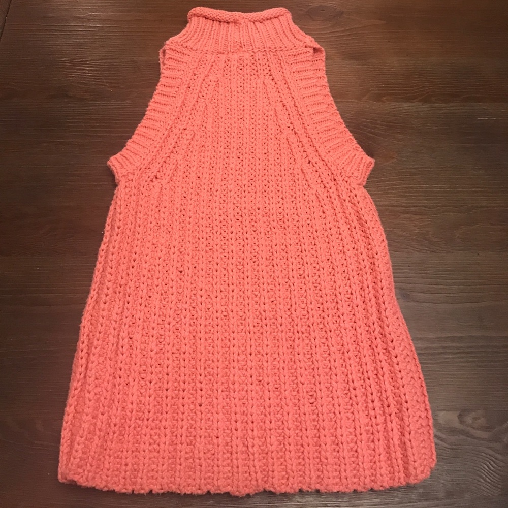 Anthropologist Moth Sweater in Coral - Picture 3 of 4