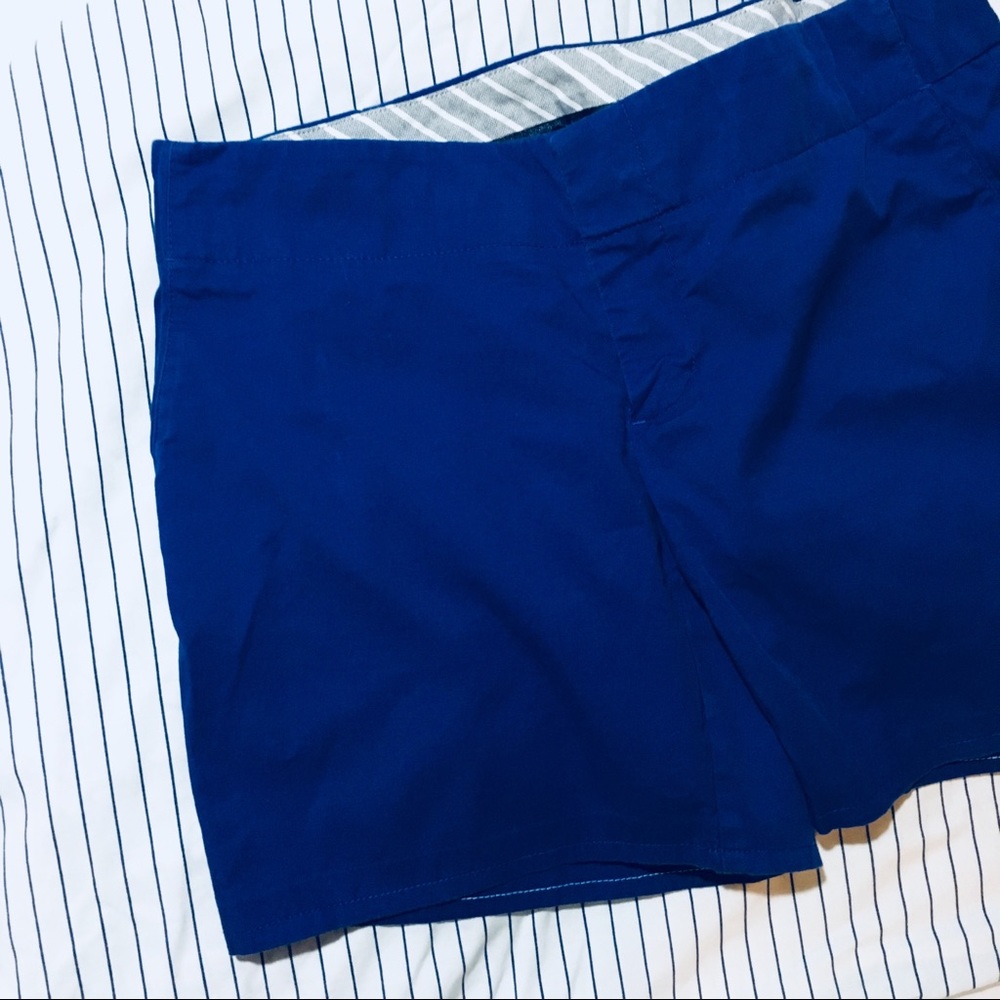 GAP blue shorts