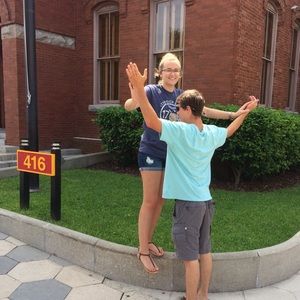 Meet your Posher, Hanna