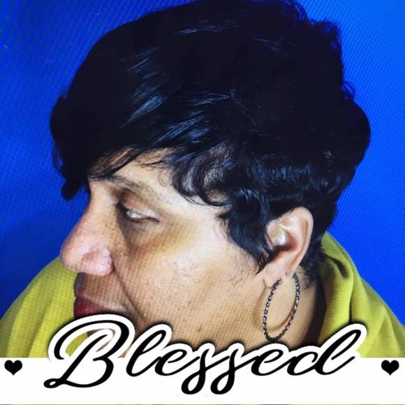 Meet your Posher, Sharon - Picture 1 of 1