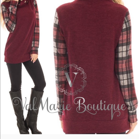 Plaid turtle neck sweater top - Picture 2 of 3