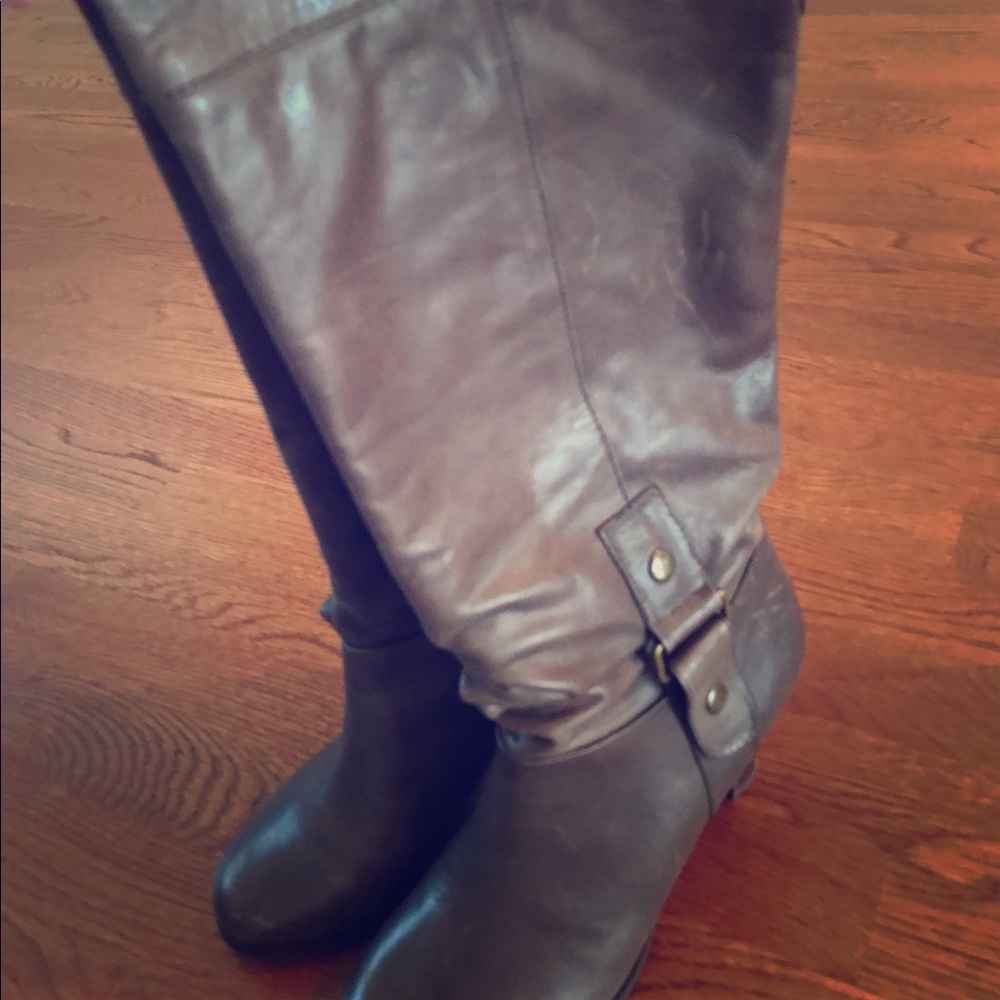 Report Brown Boots
