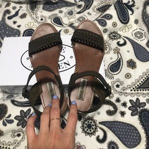 Steve Madden sandals