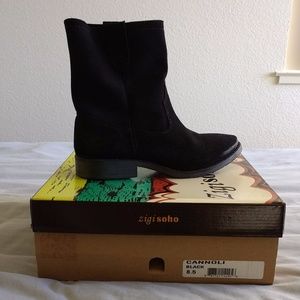 NIB Zigi Soho western style suede booties