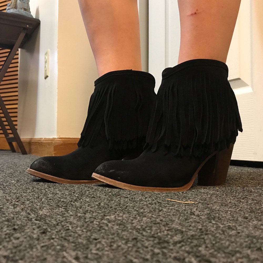 Frye Ilana Fringe Booties Size 8 with original box - Picture 4 of 6