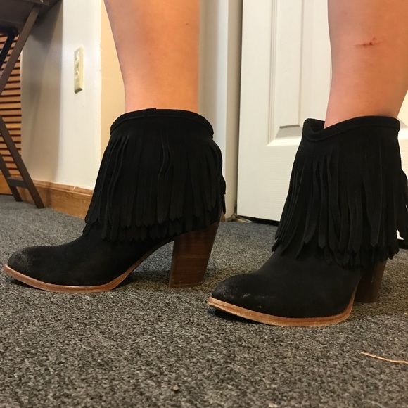 Frye Ilana Fringe Booties Size 8 with original box - Picture 5 of 6