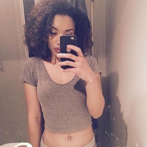 Meet your Posher, Kely