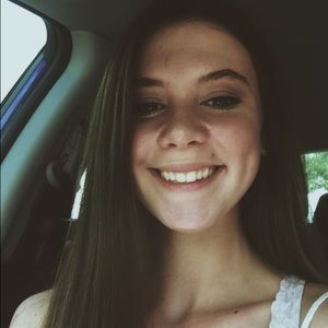 Meet your Posher, Norah